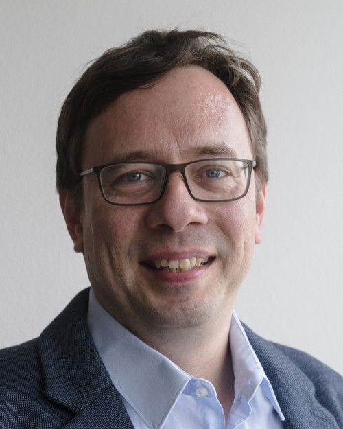 Portrait photo of Jörg Rahnenführer